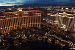 ЯКартинка.РФ-Обои-2560х1440.-Город-ночью-21