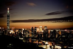 ЯКартинка.РФ-Обои-2560х1440.-Город-ночью-64