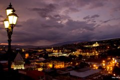 ЯКартинка.РФ-Обои-2560х1440.-Город-ночью-81