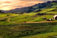 ЯКартинка.РФ-Обои-2560х1440.-Поля-в-горах-19