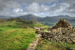 ЯКартинка.РФ-Обои-2560х1440.-Поля-в-горах-6