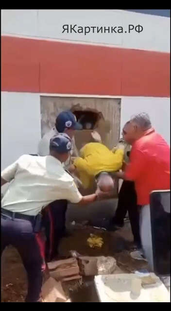 Заключенные вырыли туннель в полицейский участок